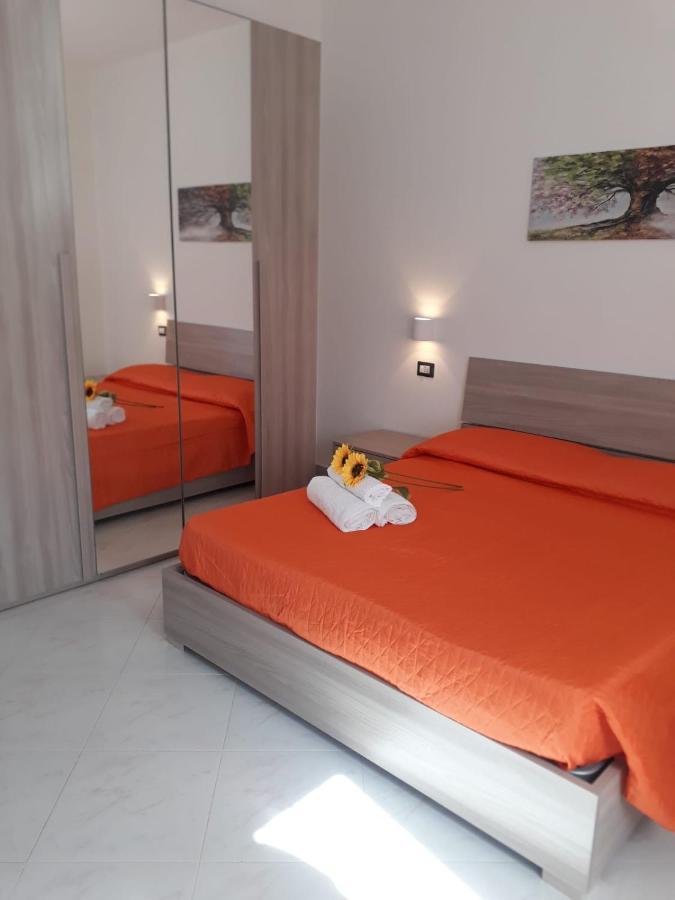 Il Girasole Apartment บอซา ภายนอก รูปภาพ