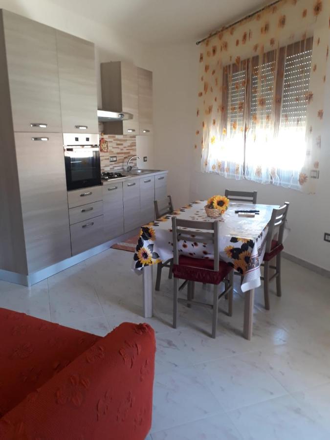 Il Girasole Apartment บอซา ภายนอก รูปภาพ