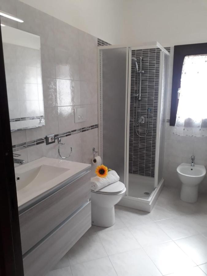 Il Girasole Apartment บอซา ภายนอก รูปภาพ
