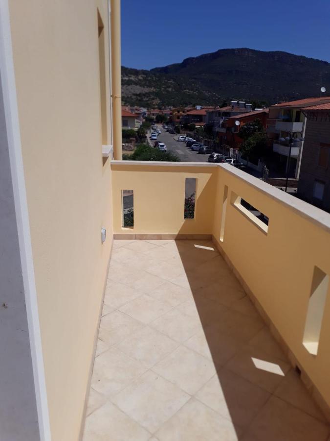 Il Girasole Apartment บอซา ภายนอก รูปภาพ